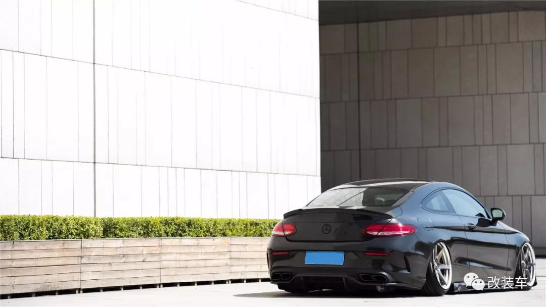 放弃了激情小钢炮高6R，购入奔驰C200做回安静的*男美**子！