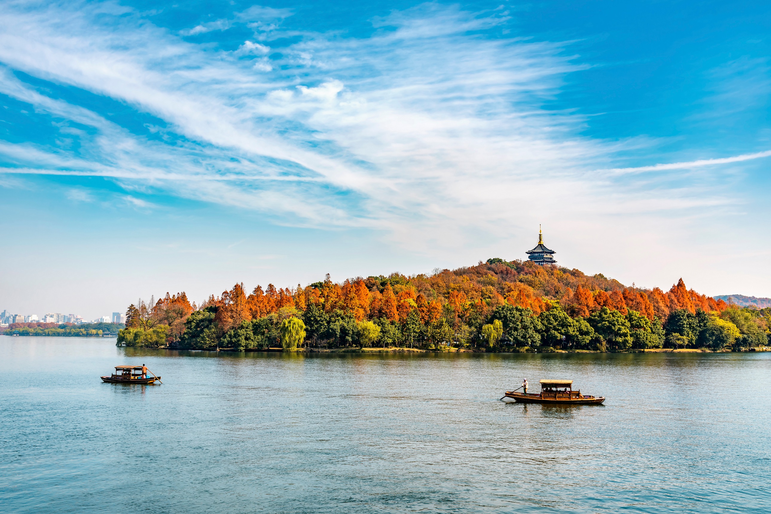 国庆香格里拉旅游住宿推荐攻略,国庆旅游人山人海香格里拉