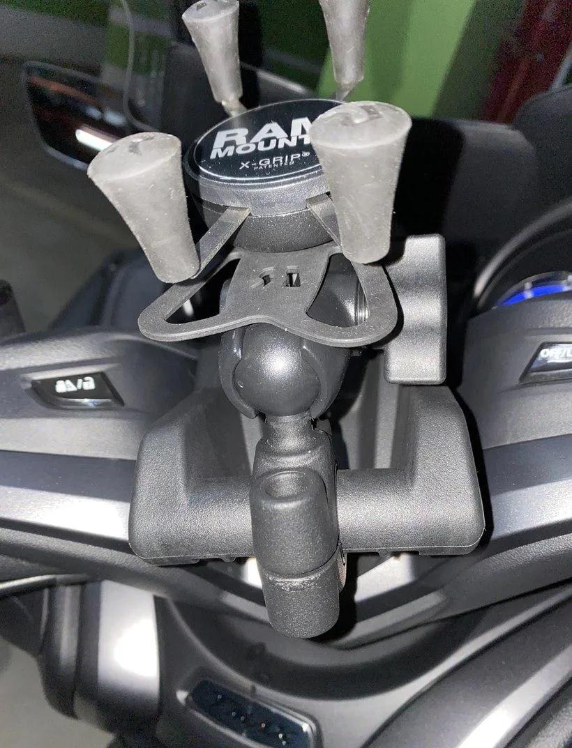 雅马哈tmax560加92还是95汽油,雅马哈tmax560最帅改装