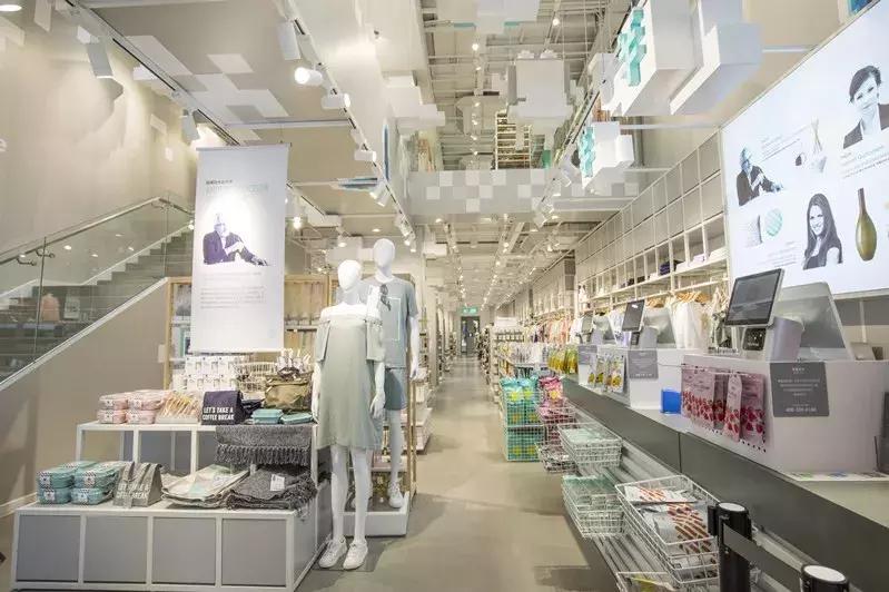 星巴克如何应付奈雪的茶,星巴克和奈雪茶