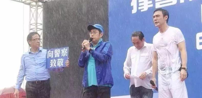 从风华正茂到耄耋老人,从风华正茂的青年到花甲之年