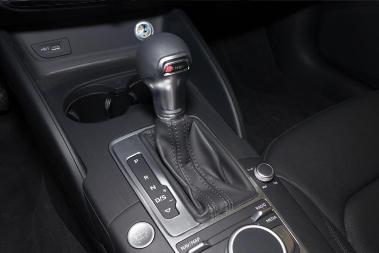 新款奥迪a3轿跑版,升级配置标配2.0t奥迪a3敞篷版