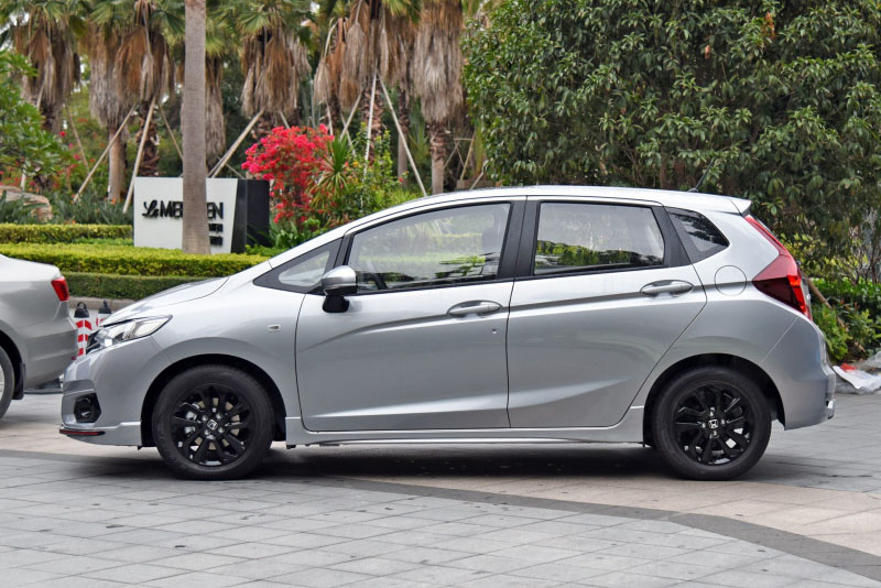 8万块的平民超跑买飞度不如选它,纯市区代步飞度到底值不值得买