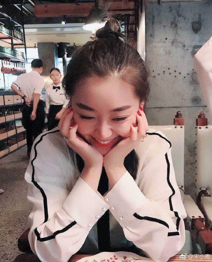 美国啦啦队健康身材,美国啦啦队员跳舞