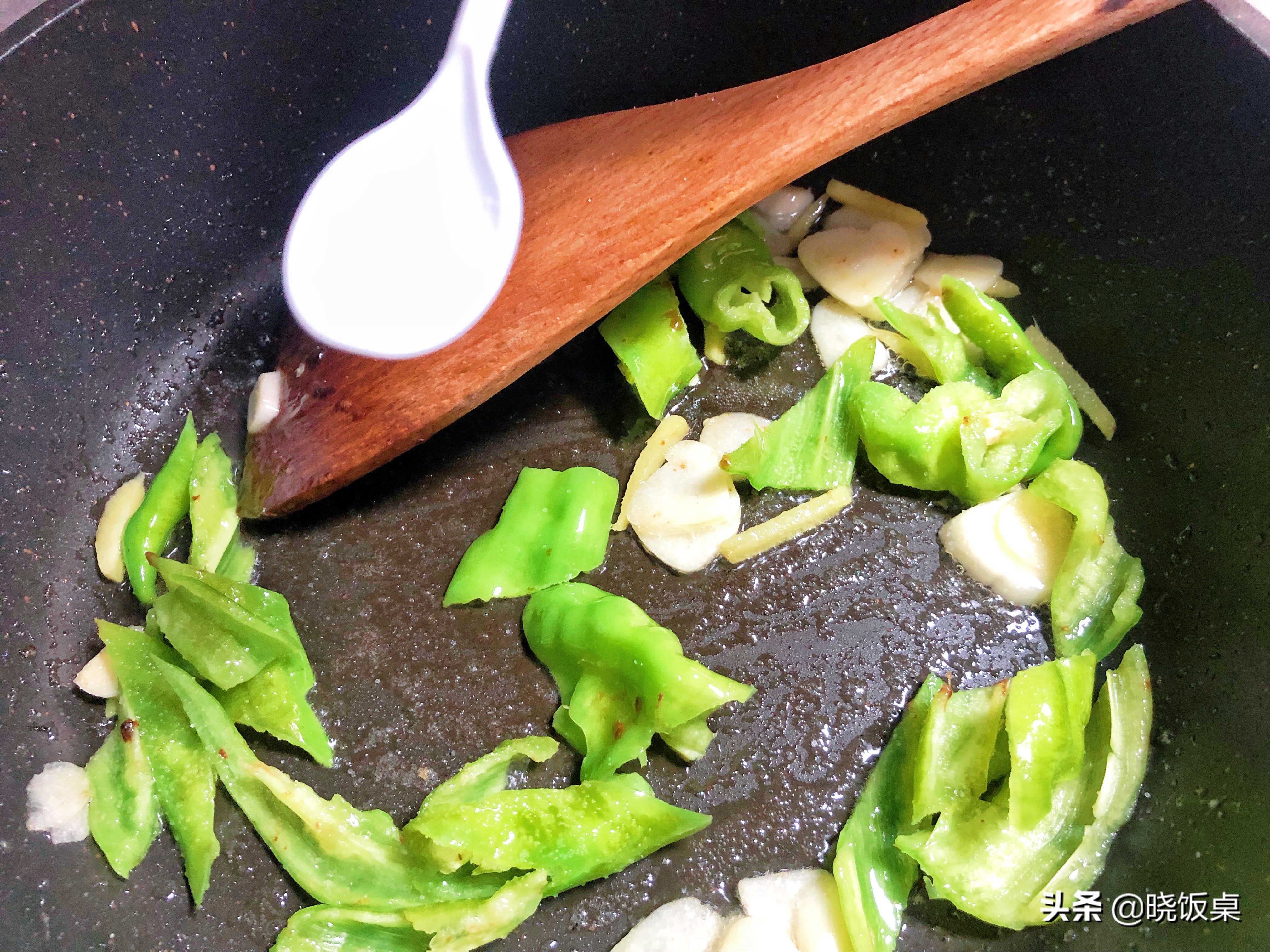 为什么炒的猪肝总是很咸,为什么炒的猪肝又腥又老