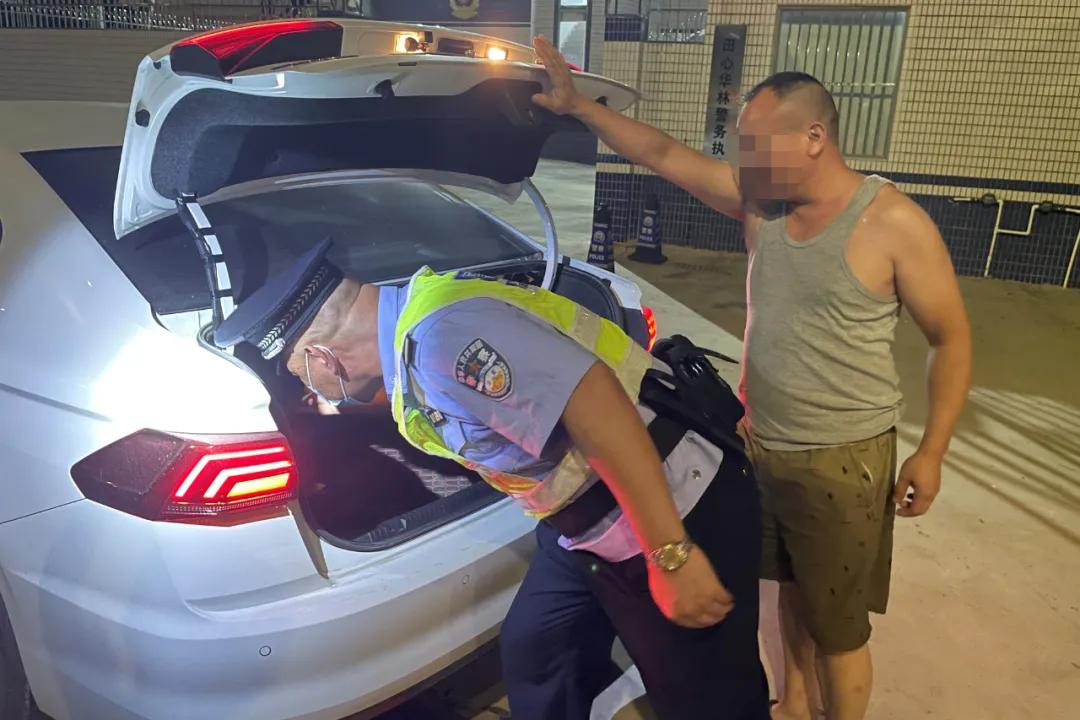 警方大清查一夜抓获20多人,汕头潮南统一清查行动