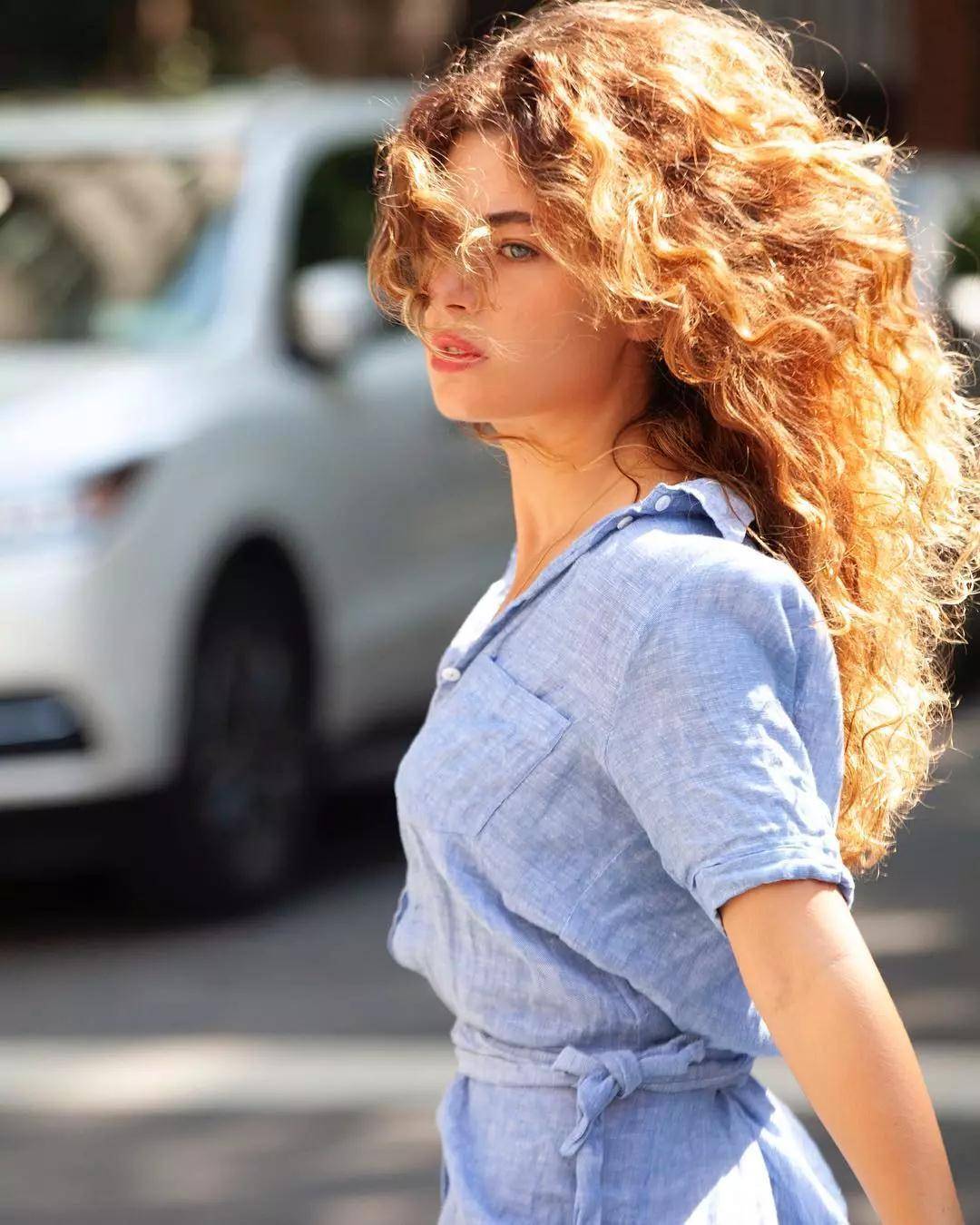 好看又好穿的女人,法国女人穿什么好看又漂亮