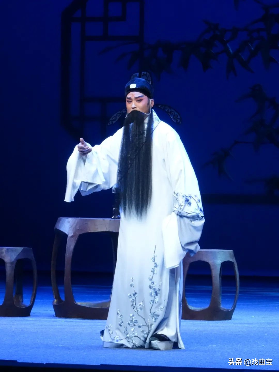 黄梅戏罗帕记选段家住双河镇伴奏,黄梅戏罗帕记完整版第一集