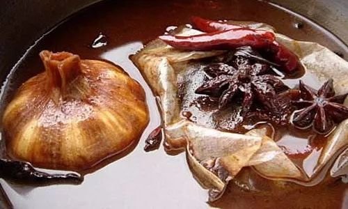 卤菜放红曲米会使卤水发酸吗,卤水发黑发酸是什么原因