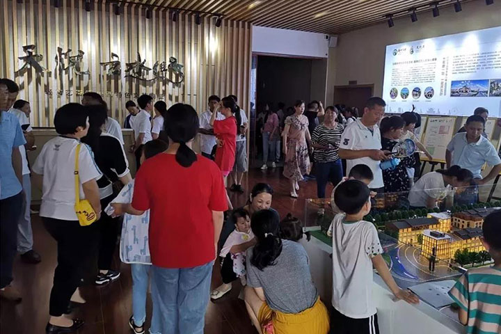 天悦营销中心,岳西天悦云水街