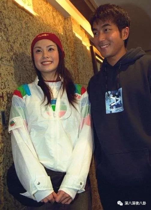 拜金女被退婚,拜金女为富二代抛夫弃子又被抛弃