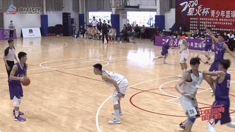 四战全胜!校园篮球击败职业梯队!清华附中夺冠,石奎MVP