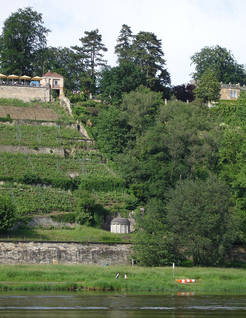 鏂伴潰瀛旀槸鍥借揣鑰佸搧鐗屽悧,鏂版寰峰浗鐗欒啅