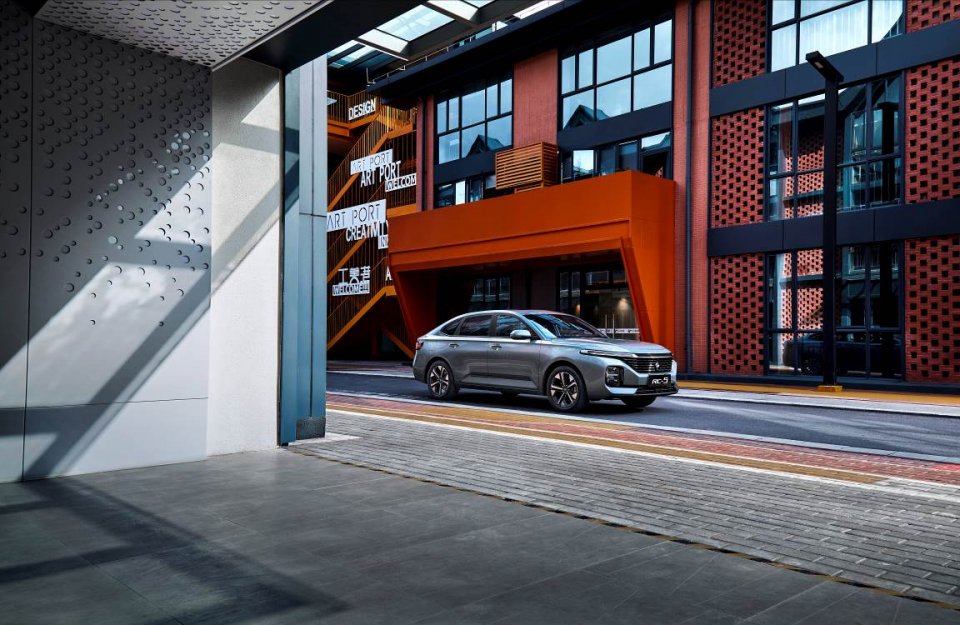 10万元家用轿车之新宝骏rc-5,新宝骏rc-5智能驾驶表现如何