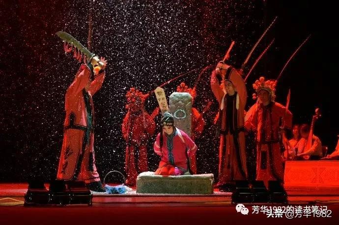 弹破庄周梦两翅驾东风,弹破庄周梦两翅驾东风三百座名园