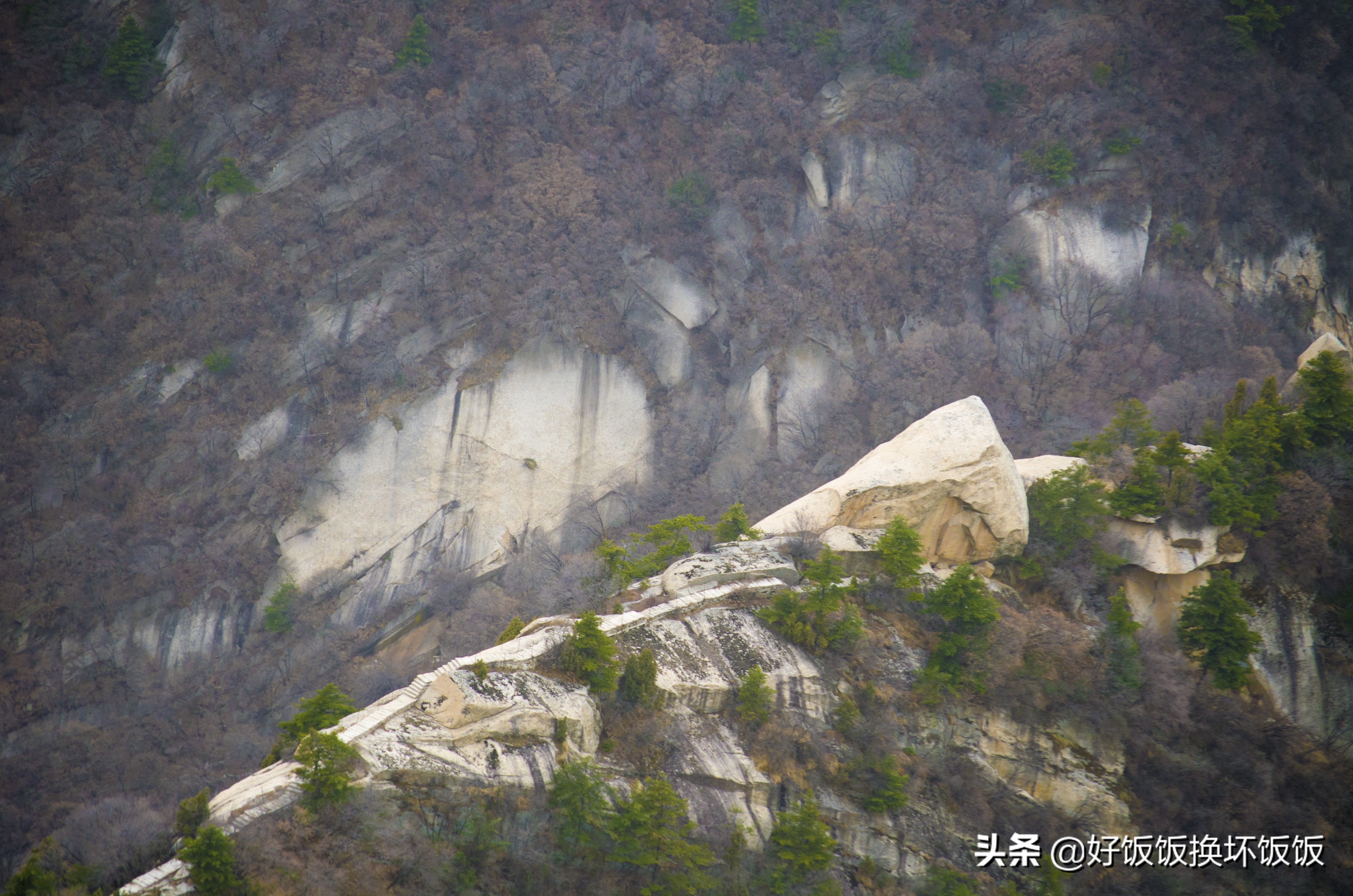 华山站到华山北峰怎么走,华山西峰到华山北峰山路怎样