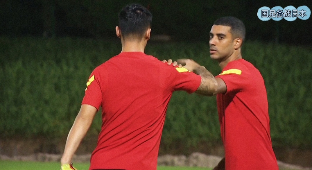 找出制敌法宝,世预赛12强归化前插国足回传