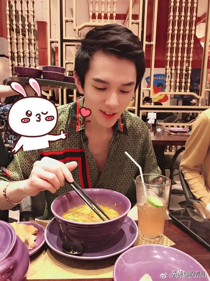 李佳琦其实一直在种草珠宝,你们有发现吗?