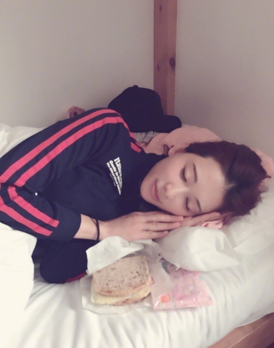 「开篇送福利」大饼脸秒变瓜子脸，只需3步，女生快来get吧！