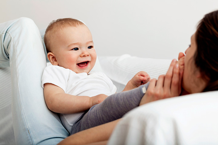 适合0-3岁宝宝做的亲子游戏,提高智商的亲子游戏