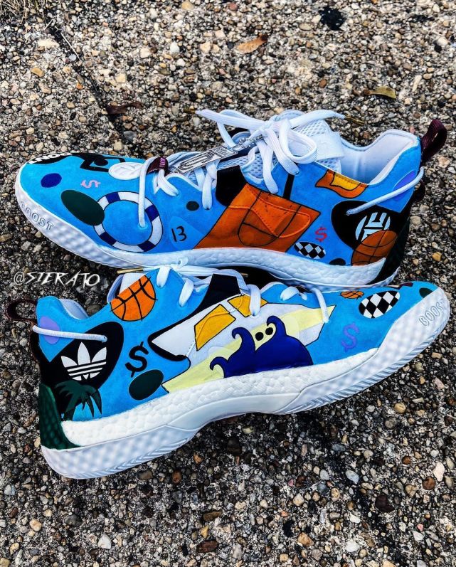 一周打三次球外场篮球鞋耐克,阿迪达斯一周鞋