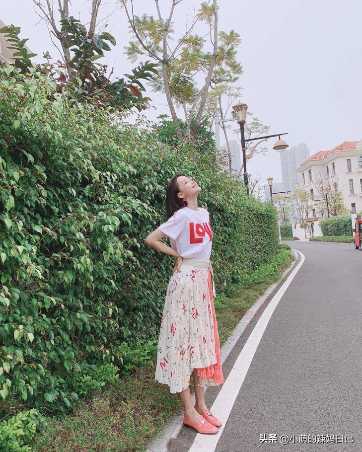 145-150矮个子露脐t恤个性,今年最时髦的t恤穿法都在这了