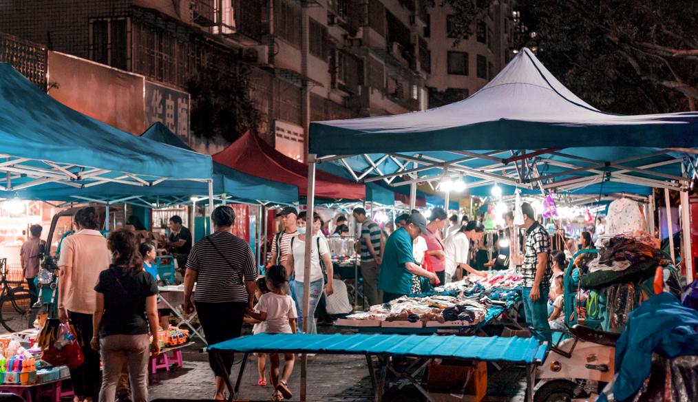 小地摊大民生,小摊位大民生路边摊生意