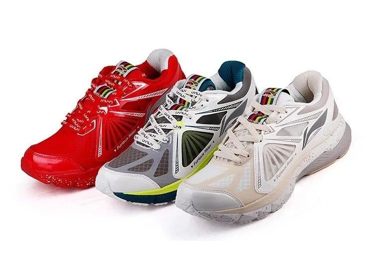 李宁sta联名跑鞋,李宁板鞋新之助