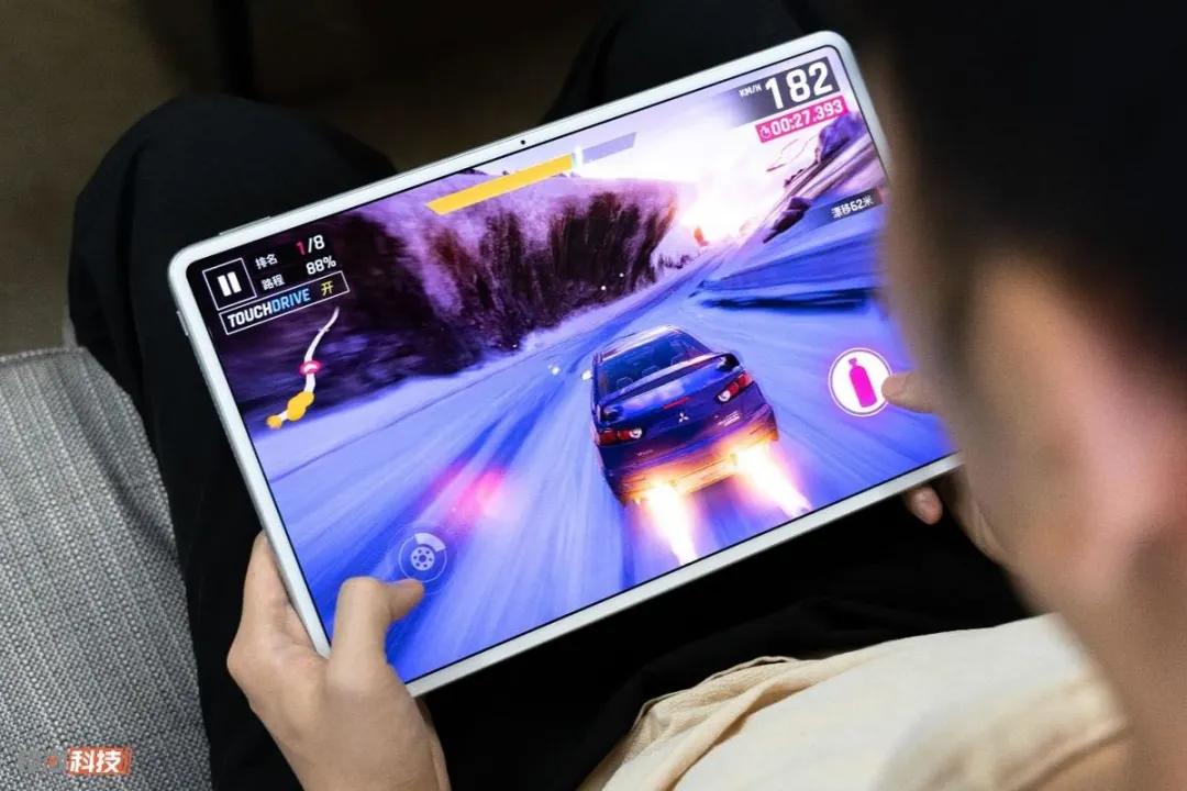 华为m68.4寸平板升级鸿蒙系统,用上麒麟芯片的华为平板