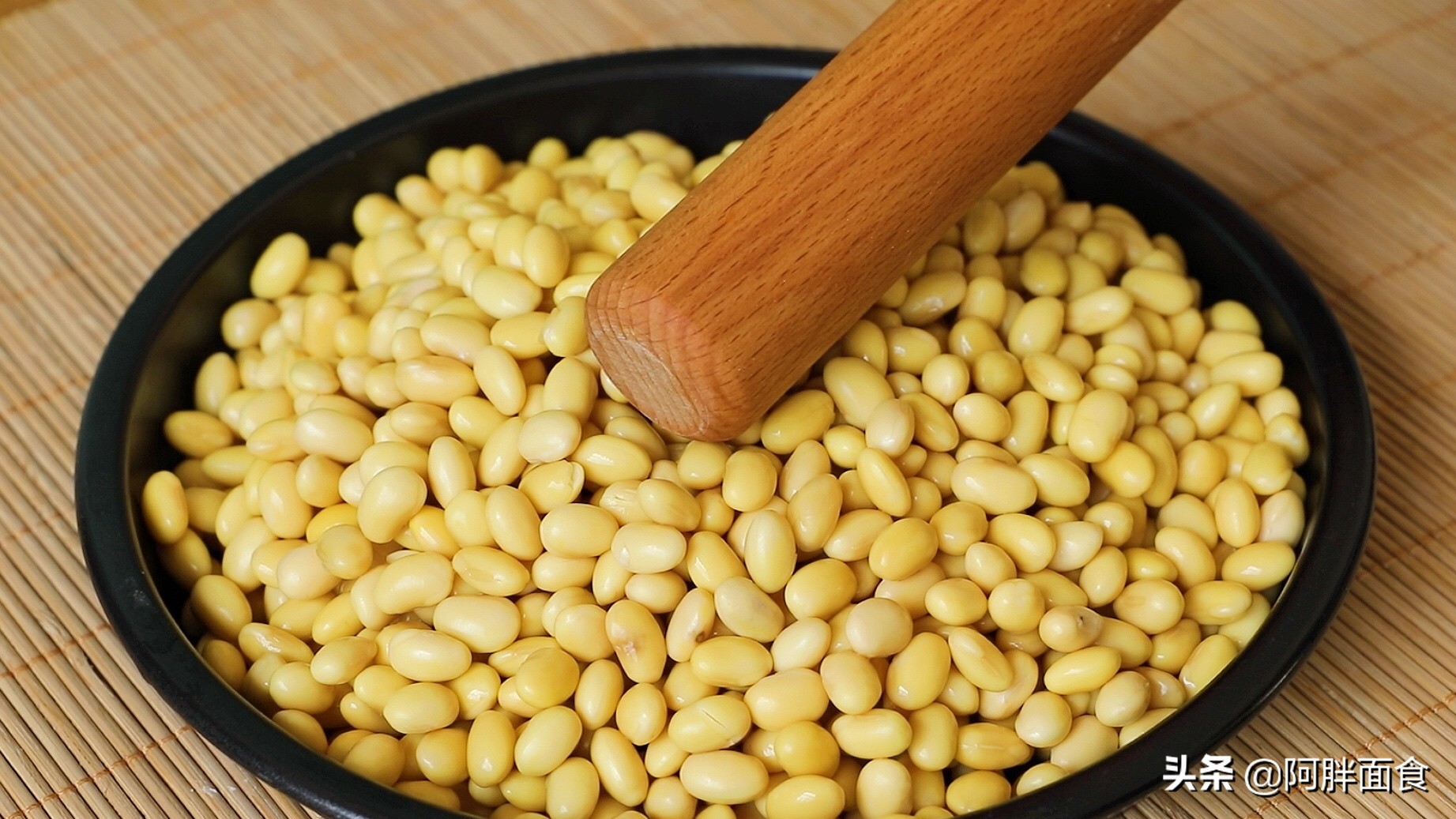 90岁老奶奶黄豆酱的做法,黄豆酱老式做法