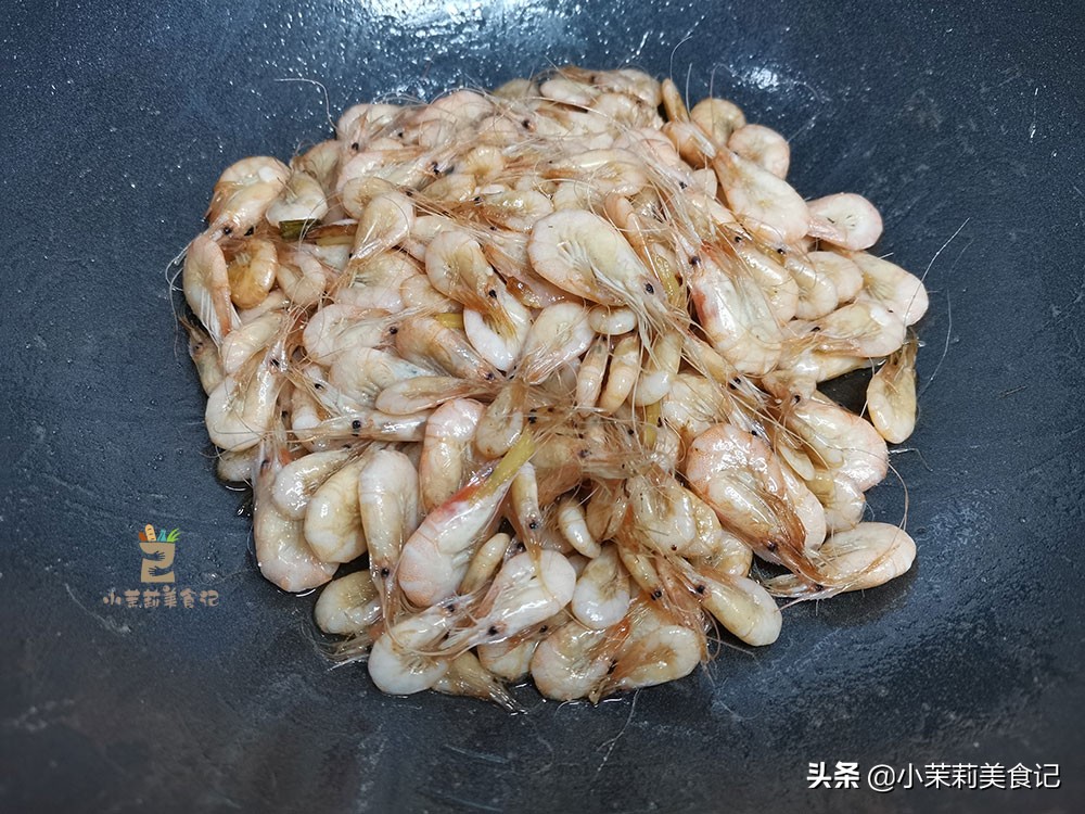 “春天的钙王”，与韭菜绝配，简单一炒贼鲜美，贵点也要给孩子吃