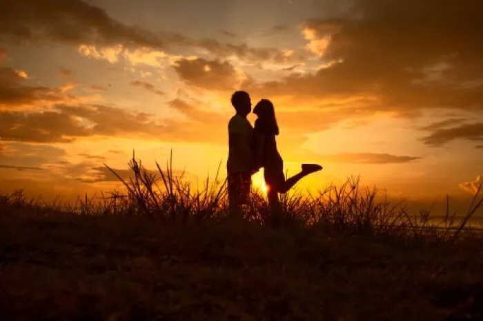 找个老婆，以前“生米煮成饭”就行，现在“生米煮成锅巴”试试