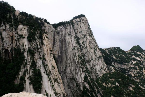 西岳华山五峰风景,华山一日游西安出发路线推荐