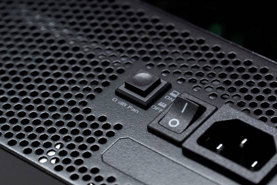 rogstrix雷鹰850g测评,rogstrix雷鹰550w