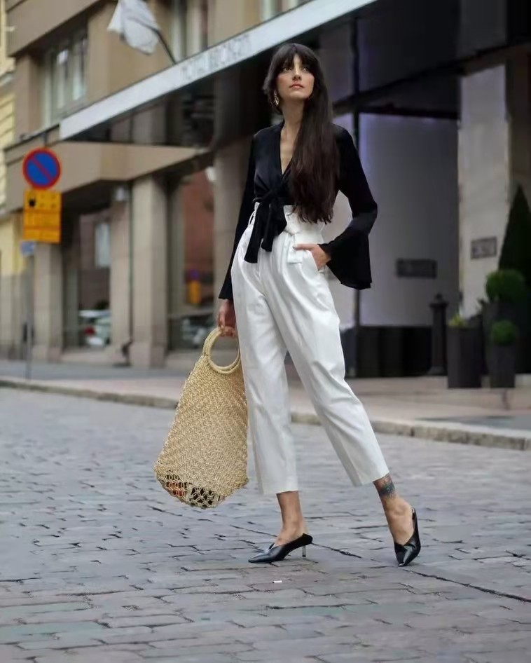 身高不足160的女人穿什么鞋子,身高不足160的女人适合穿什么裤子