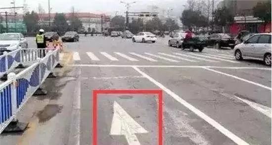 无左转信号灯路口被扣分,什么情况红绿灯路口左转会被处罚