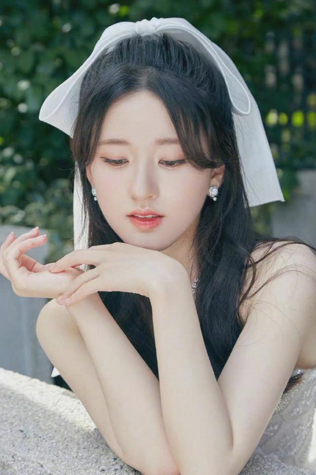 适合夏天扎的头发气质又减龄,永不落伍的减龄扎头发