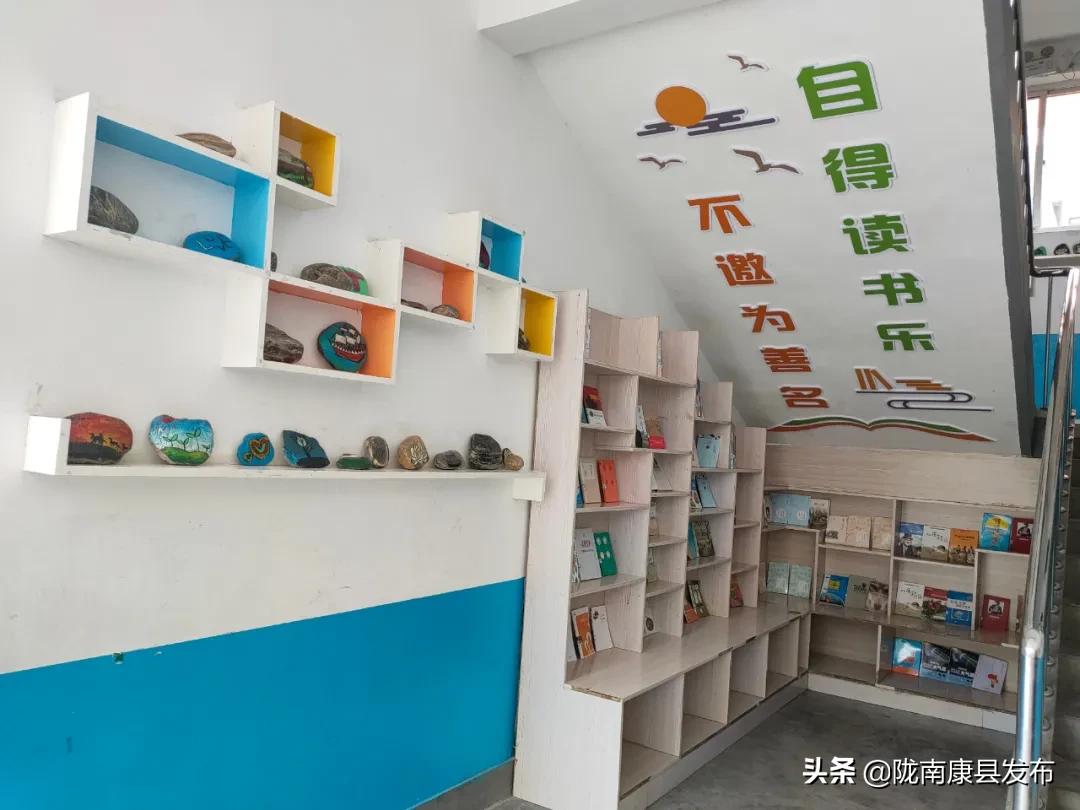 安康市坝河镇九年制学校,康县王坝镇九年制学校教师张燕