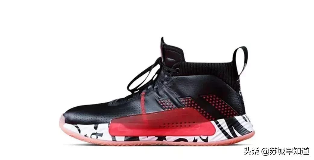 东楼4F｜耐克、阿迪持续输出ing，最高直减400!超赞新款狠货出血