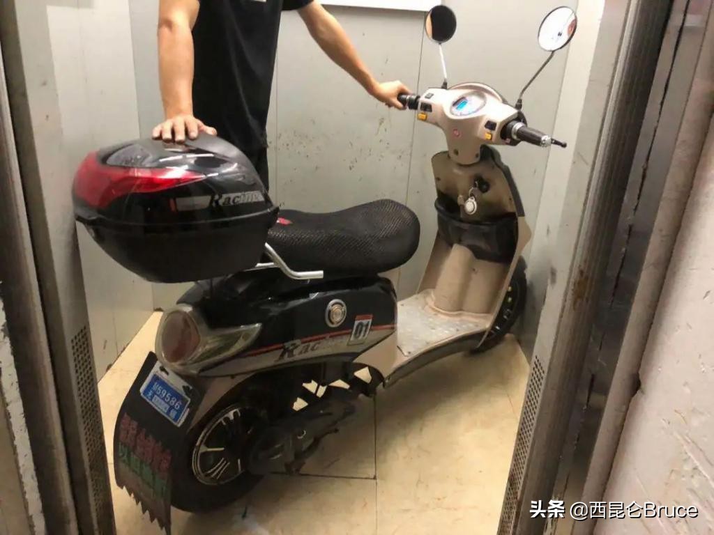 上海电动车充电爆炸,电动车电瓶什么情况下爆炸呢