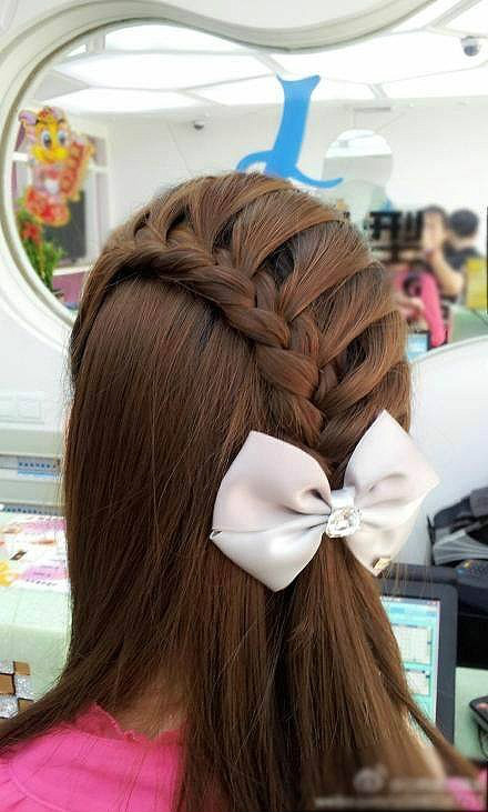 【转载】几百种漂亮头发的编法（第一辑）