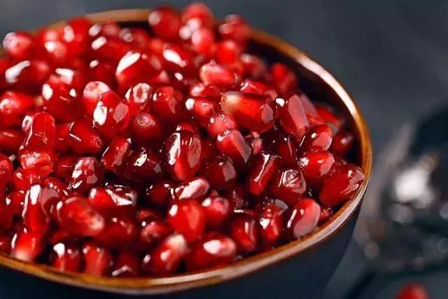 搞完石榴选美大赛，才发现原来你们是这样的石榴｜美观测评