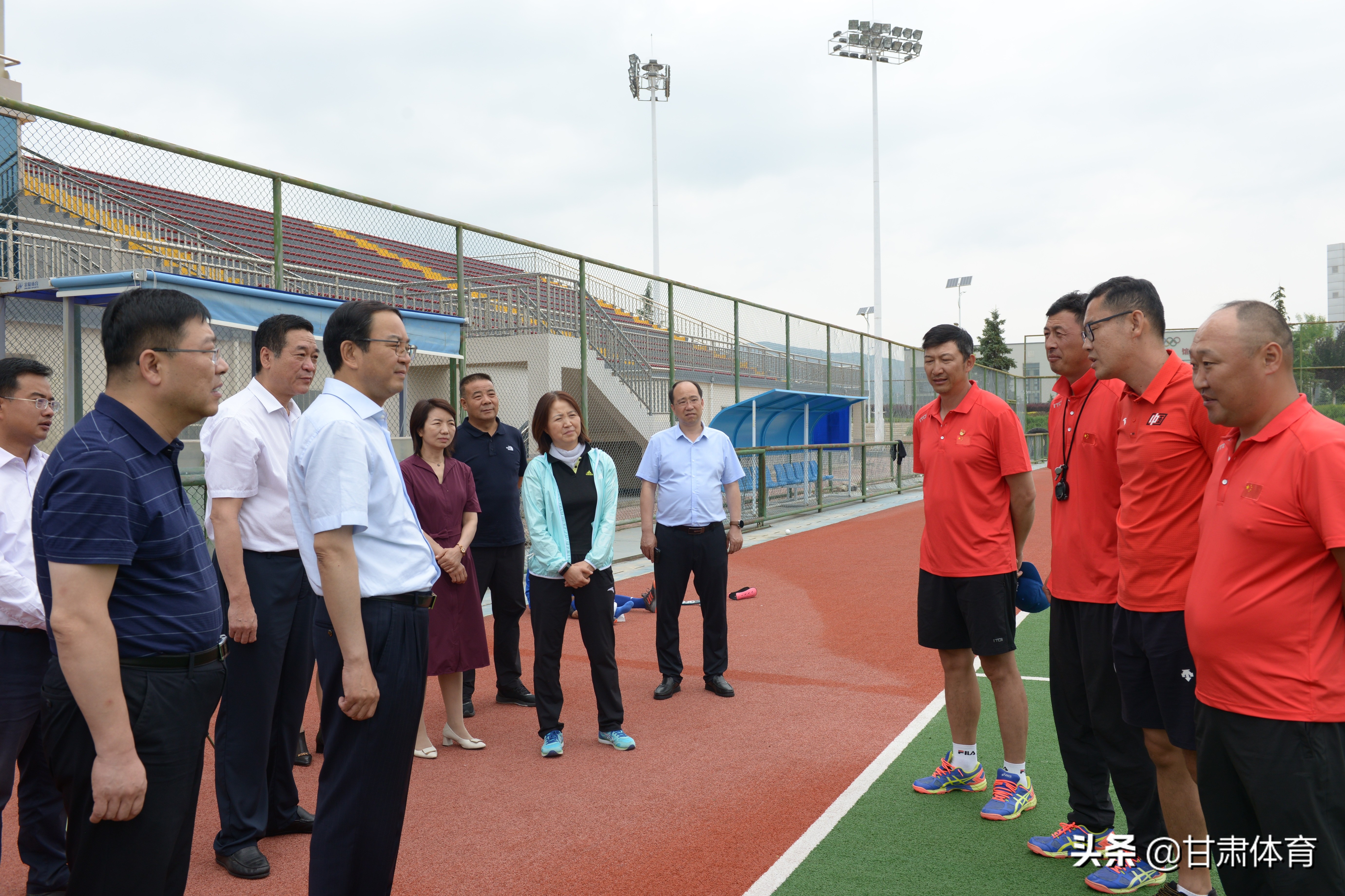 张世珍调研体育工作