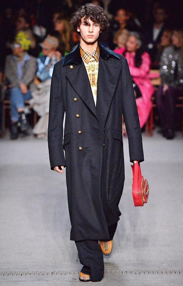 “全球最帅王子”好难,身高184当超模,不好好走秀就继承王位