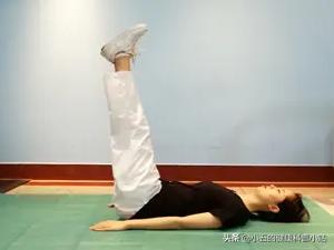 膝关节咔咔作响怎么回事,膝盖痛髌骨软化症怎么治疗