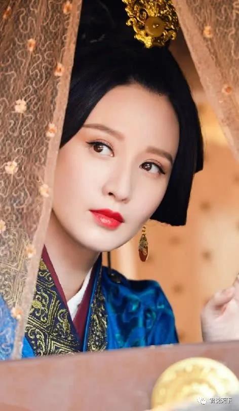 环球小姐张萌近照,张萌获得环球小姐冠军照片