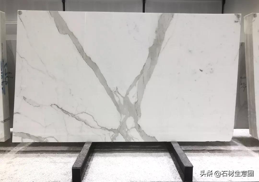 鱼肚白大理石背景墙价格,鱼肚白大理石茶桌子