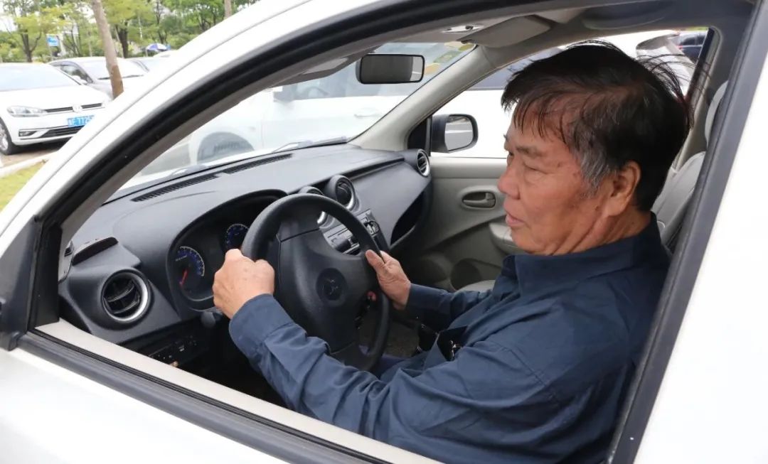 50岁以上老人学驾照好吗,珠海有培训老年人驾校吗