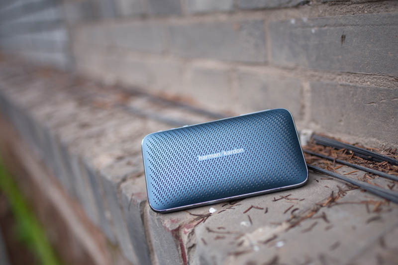 开箱旅行伴侣：哈曼卡顿ESQUIREMINI2