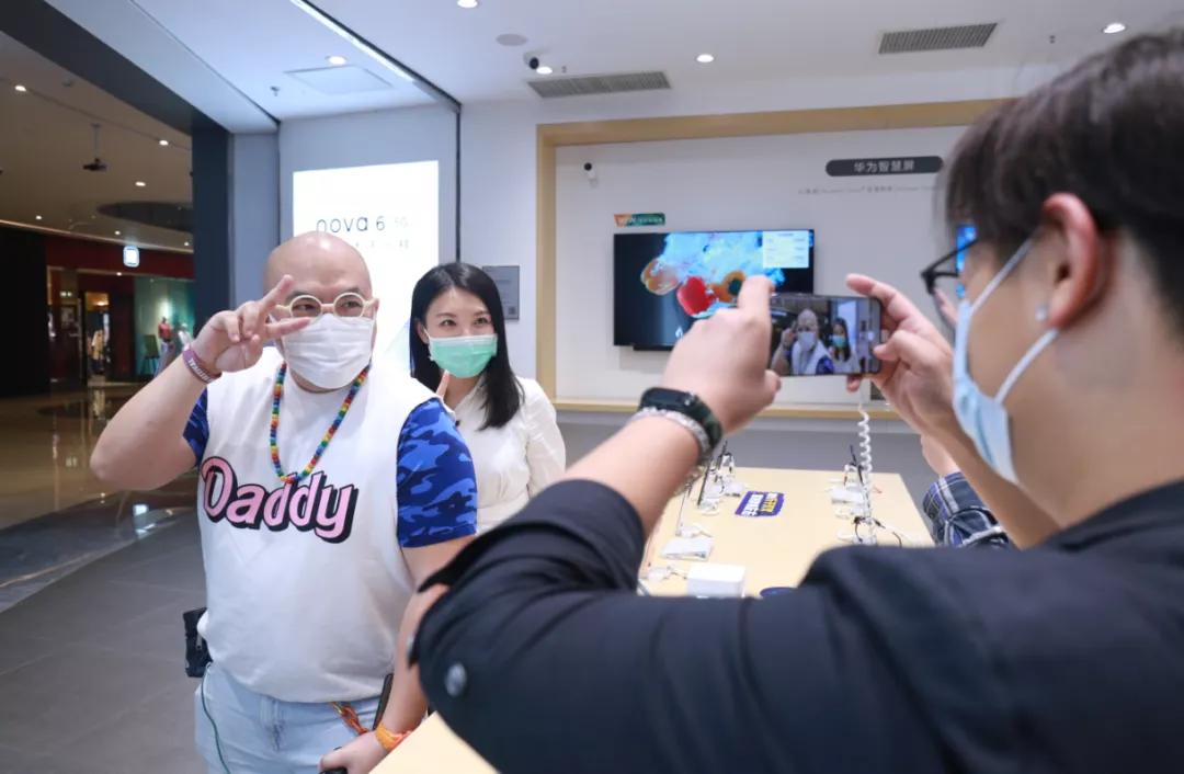 《喺咪松D先》加餐版！携手大旧Bob，带你周末哨街叉叉电~